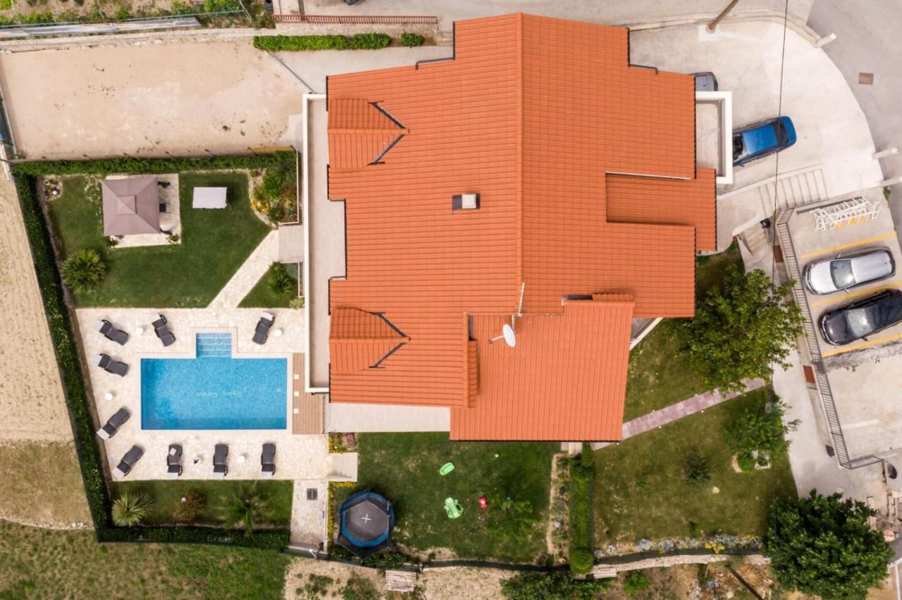 דירות ספליט Sunny Garden Adria מראה חיצוני תמונה