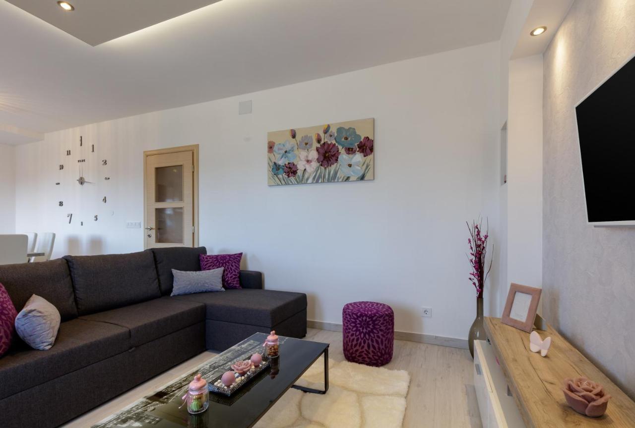 דירות ספליט Sunny Garden Adria מראה חיצוני תמונה