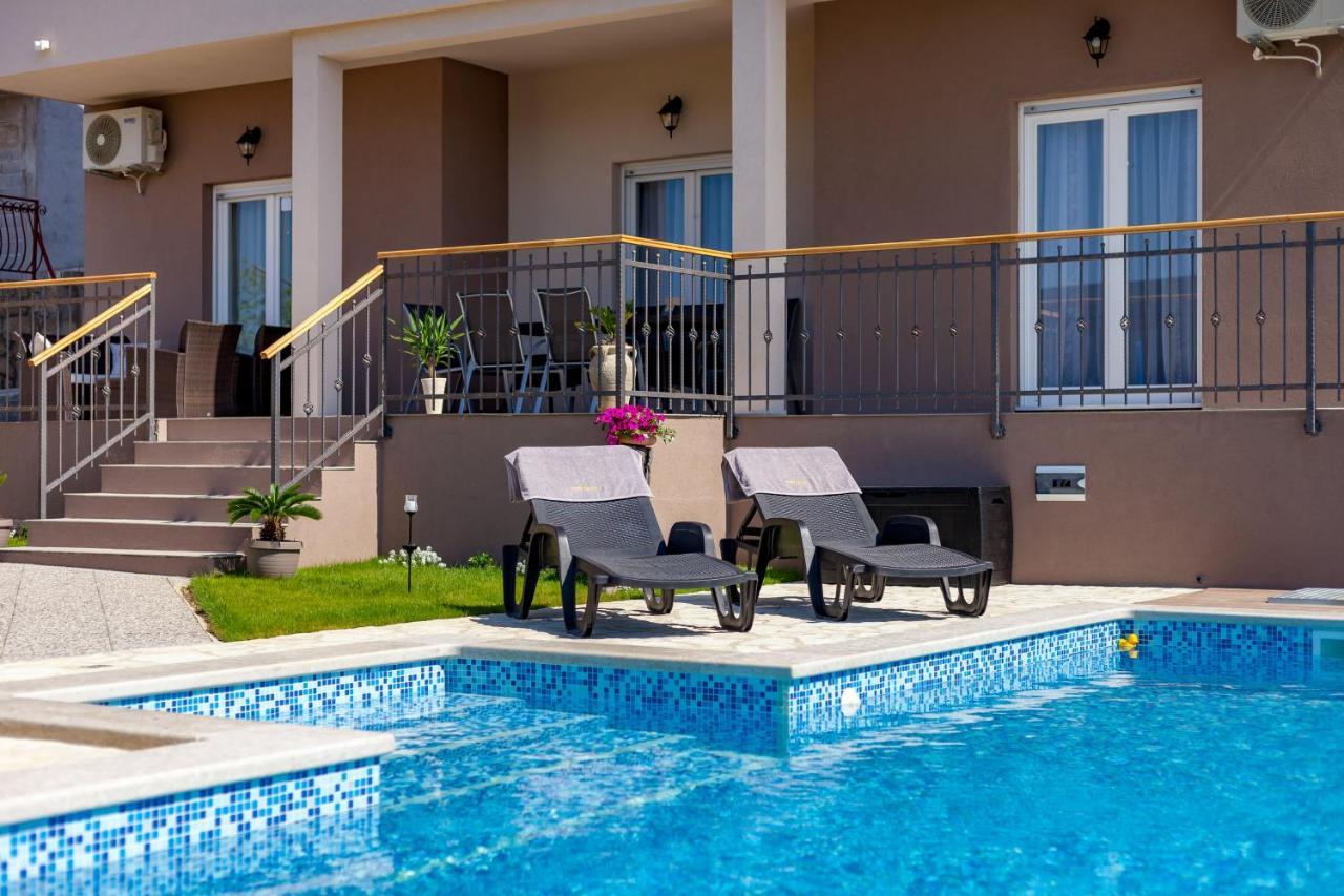 דירות ספליט Sunny Garden Adria מראה חיצוני תמונה